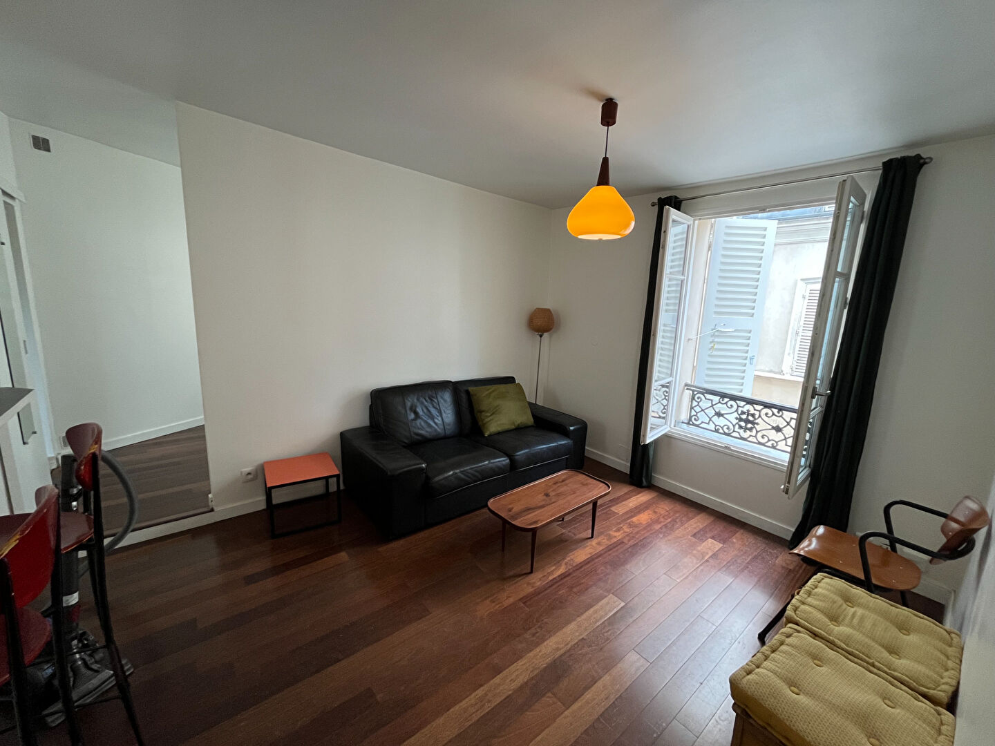 Paris apartment 2 room (s) 32 m2 1
