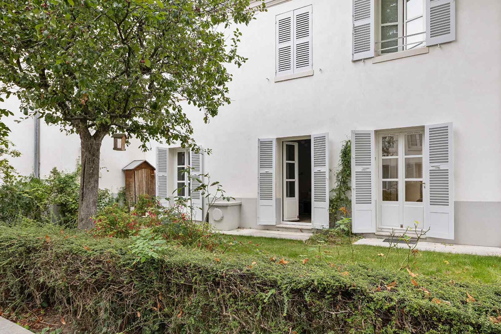 Ground floor residence Sandrin in Montmartre. 10