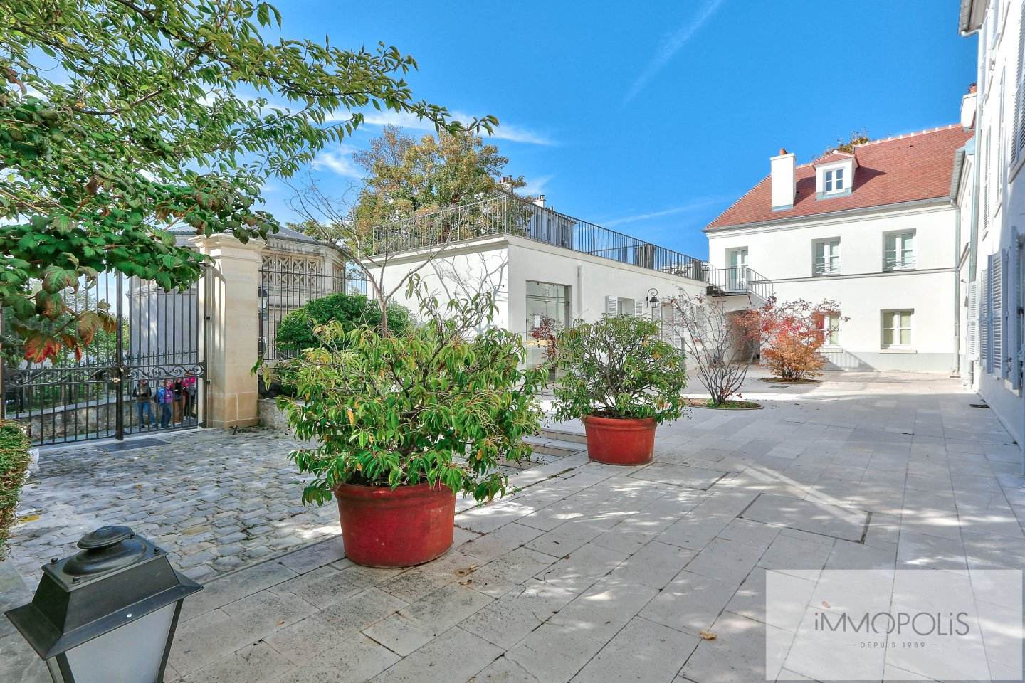 Residence « Folie Sandrin » in Montmartre. 17