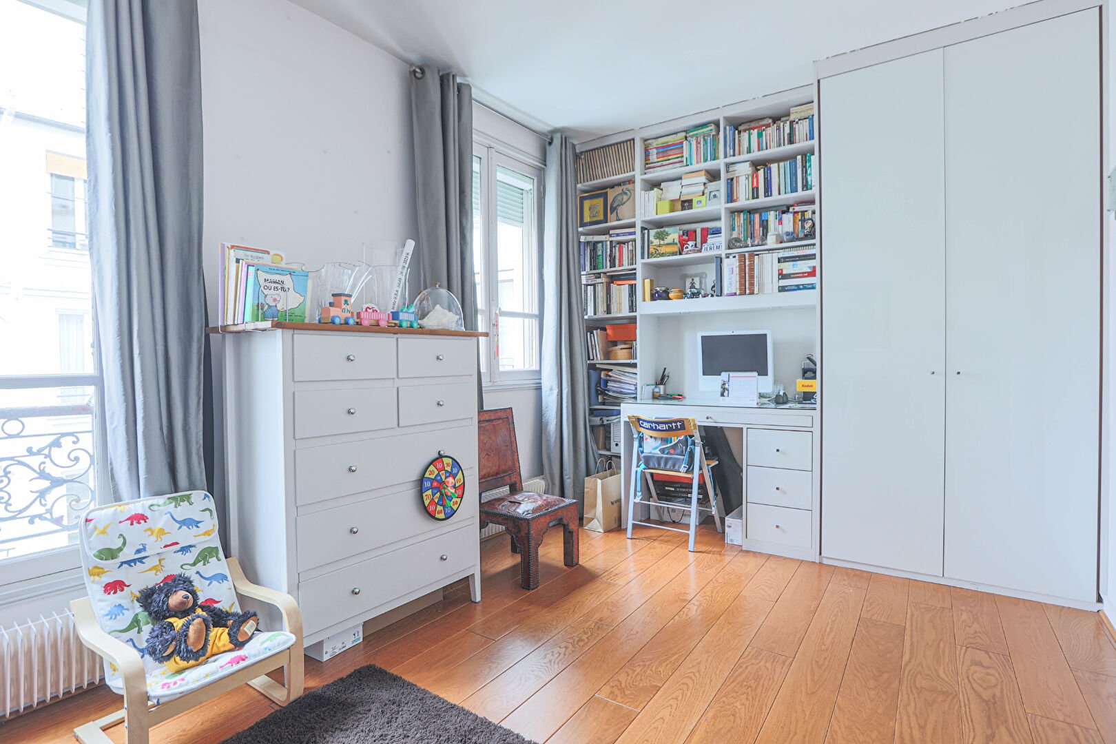 Family apartment in the Abbesses – Paris 18th. 13