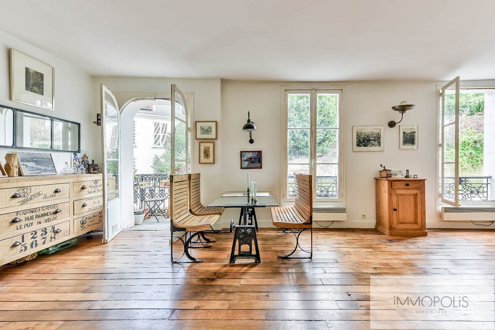 Appartement clair et calme avec balcon et vue sur les arènes de Montmartre ! 1