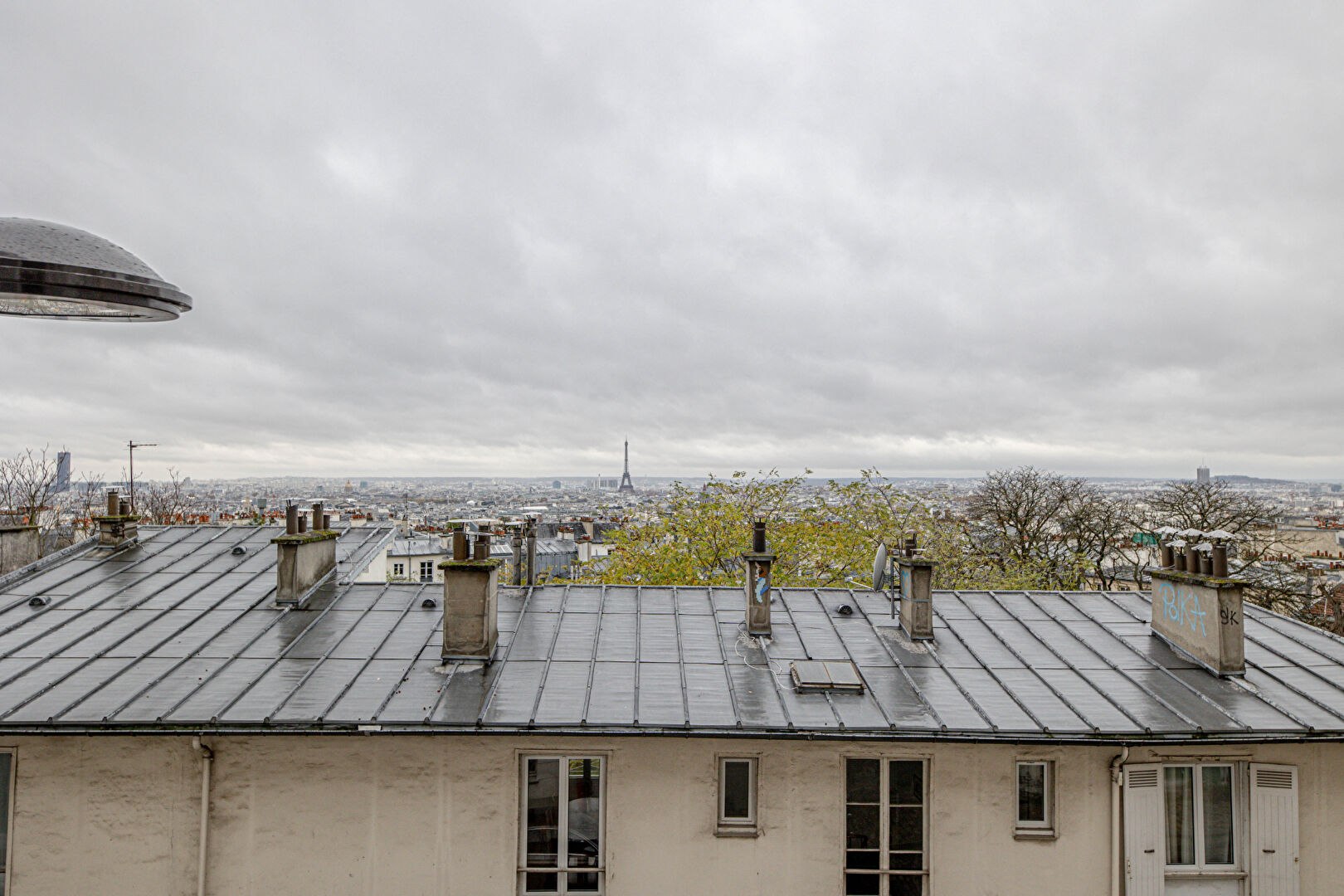 Beau deux pièces de 32 m² avec vue dégagée sur tout Paris 1