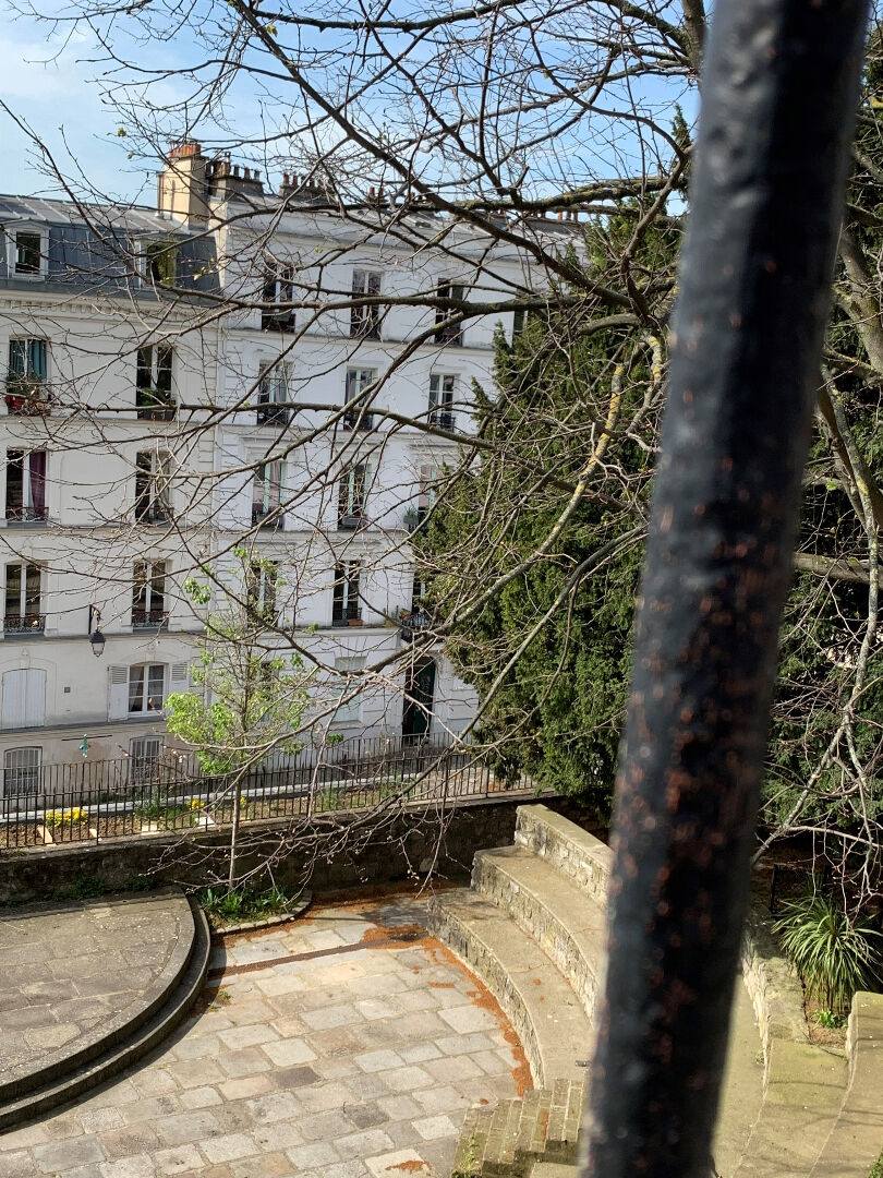 Appartement clair et calme avec balcon et vue sur les arènes de Montmartre ! 14