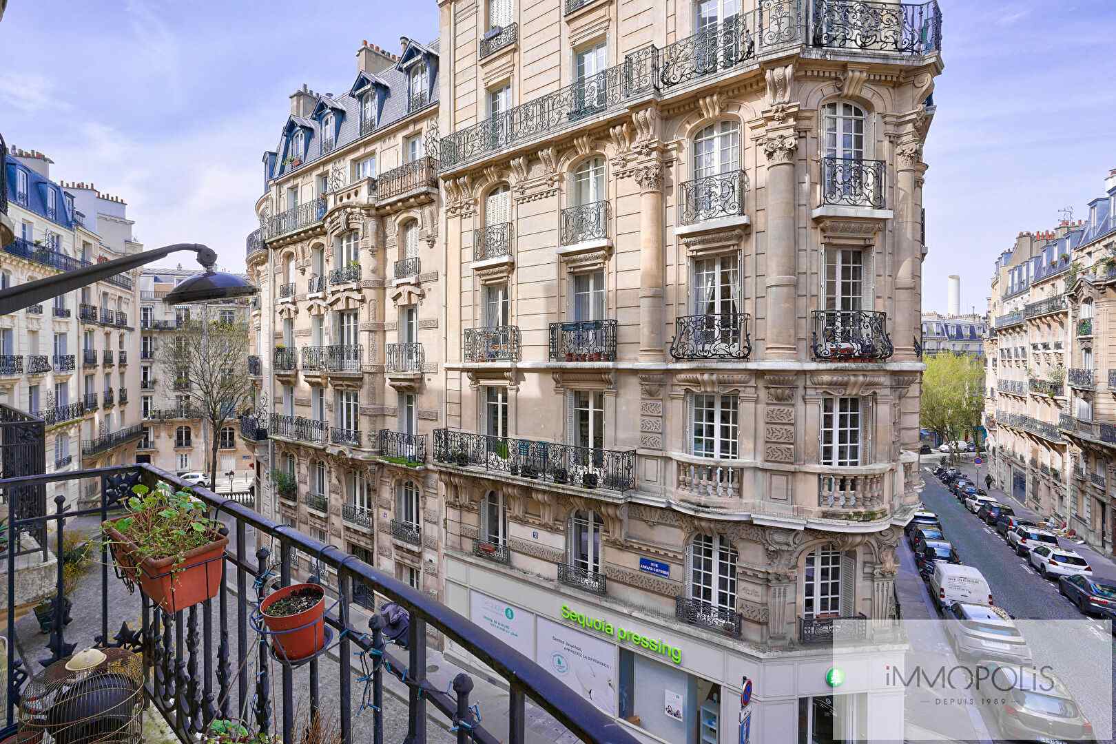 Opportunité unique en viager occupé : Charmant appartement à moderniser, quartier Lamarck-Caulaincourt 1