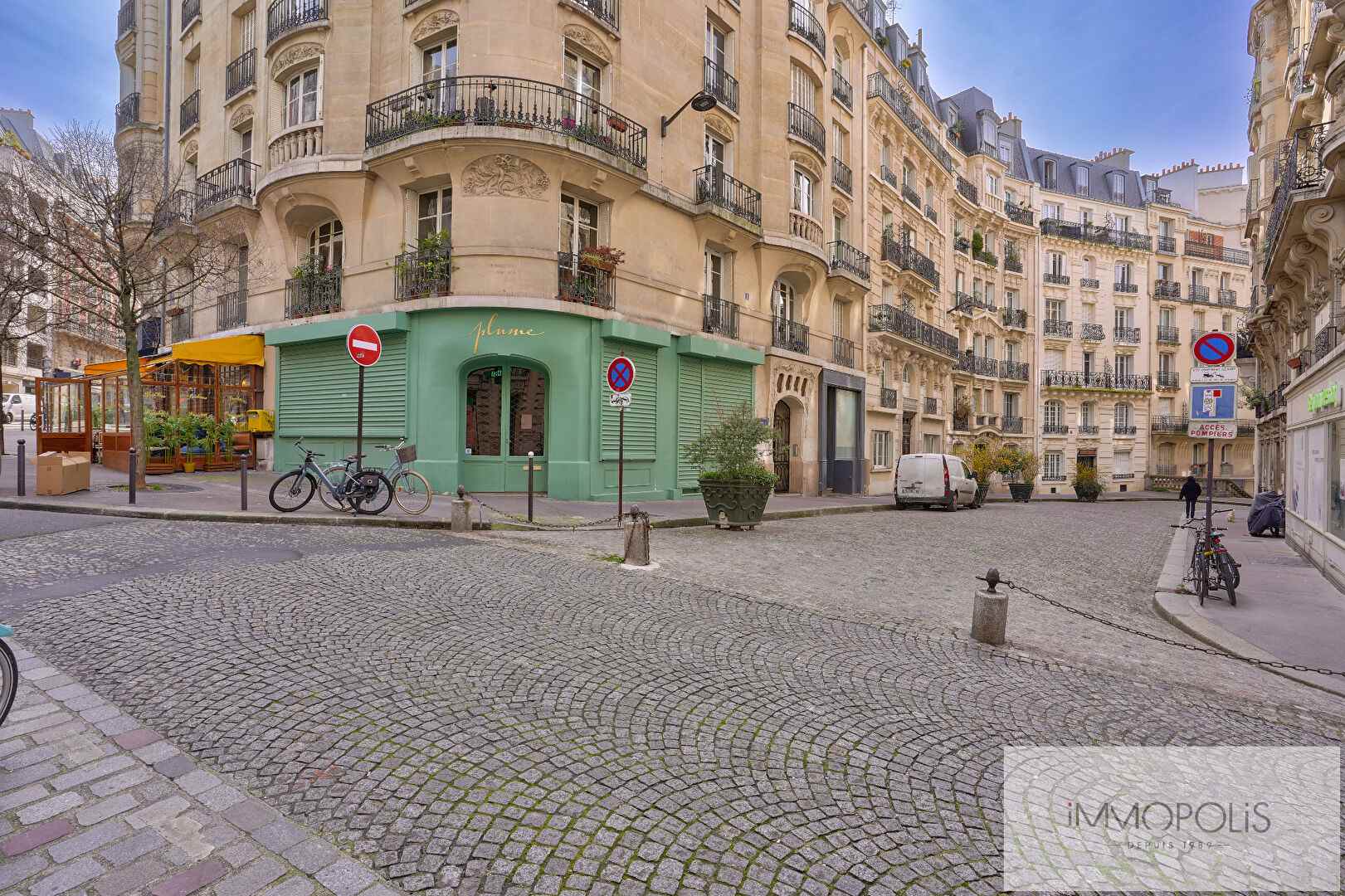 Opportunité unique en viager occupé : Charmant appartement à moderniser, quartier Lamarck-Caulaincourt 9