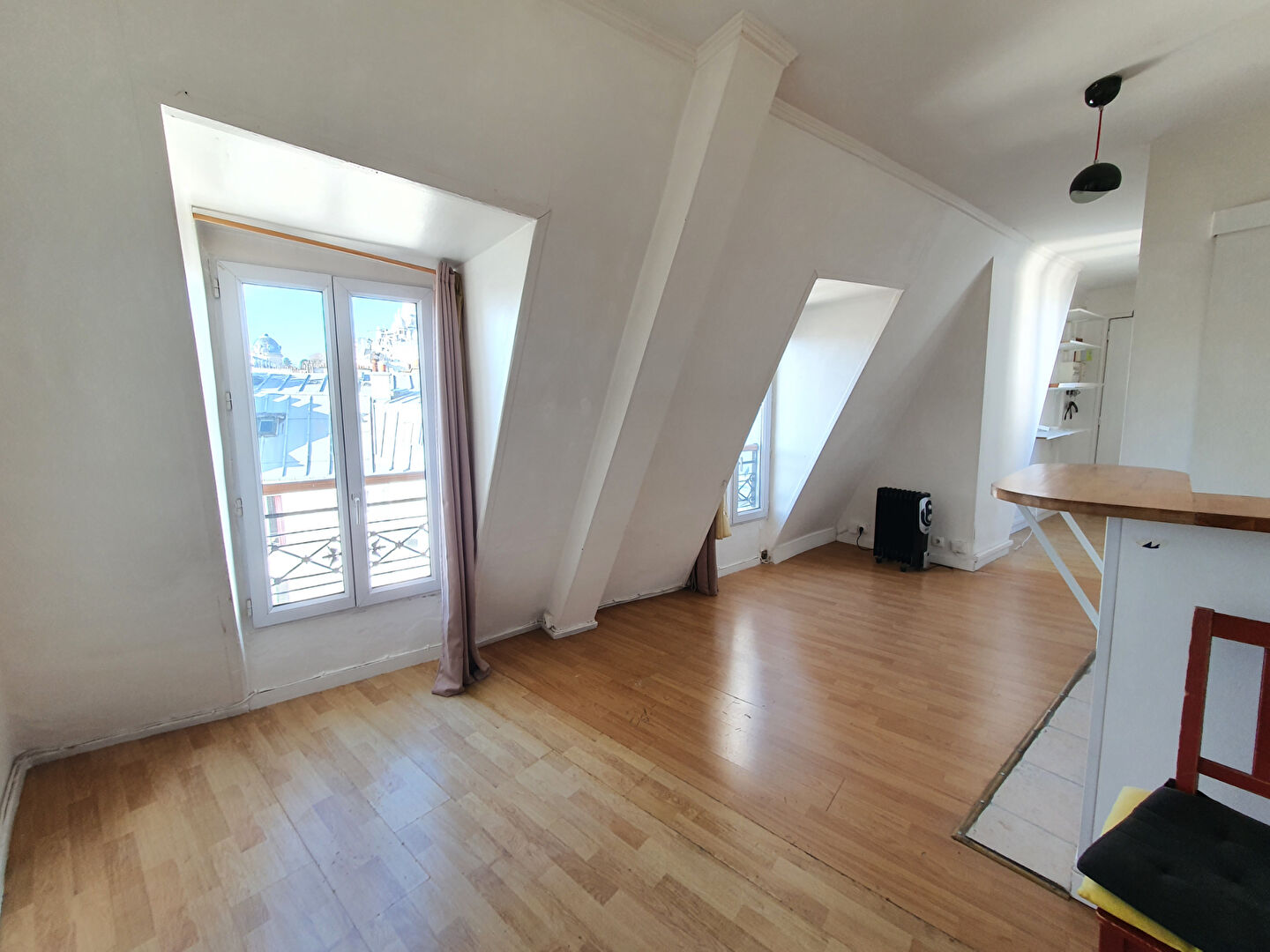 STUDIO PLEIN CIEL VUE SACRE COEUR DER 18,21M² CARREZ et 4,32M² Hors carrez 4