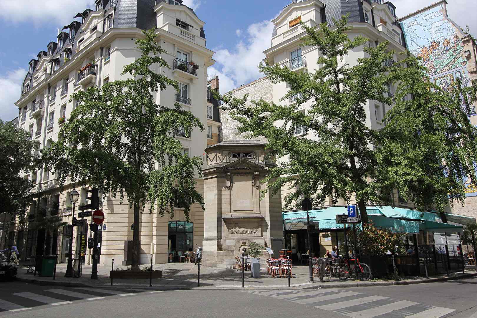 Rare opportunité au coeur du Marais : Studio en dernier étage avec vue imprenable – À découvrir sans tarder ! 13