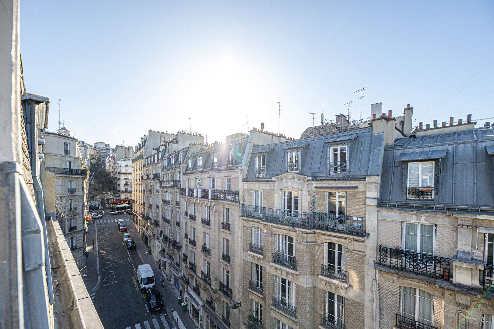 Studio au dernière étage avec ascenseur de 11m² 1